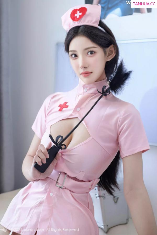   [XiuRen]高清写真图 2025.07.18 No.10563 梨霜儿 粉色护士第27张图片